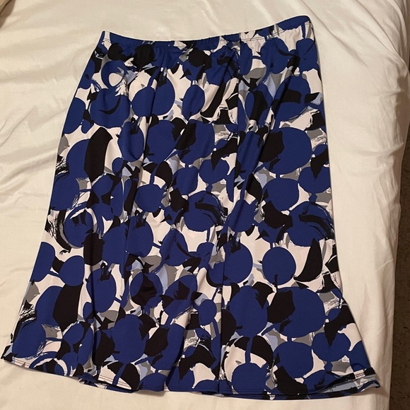 Lane Bryant blue/black/white skirt - Picture 1 of 4